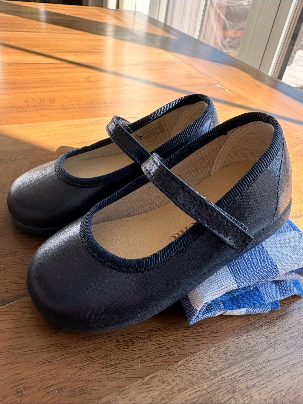 Childrenchic Mila Navy Mary Jane Shoes- never worn